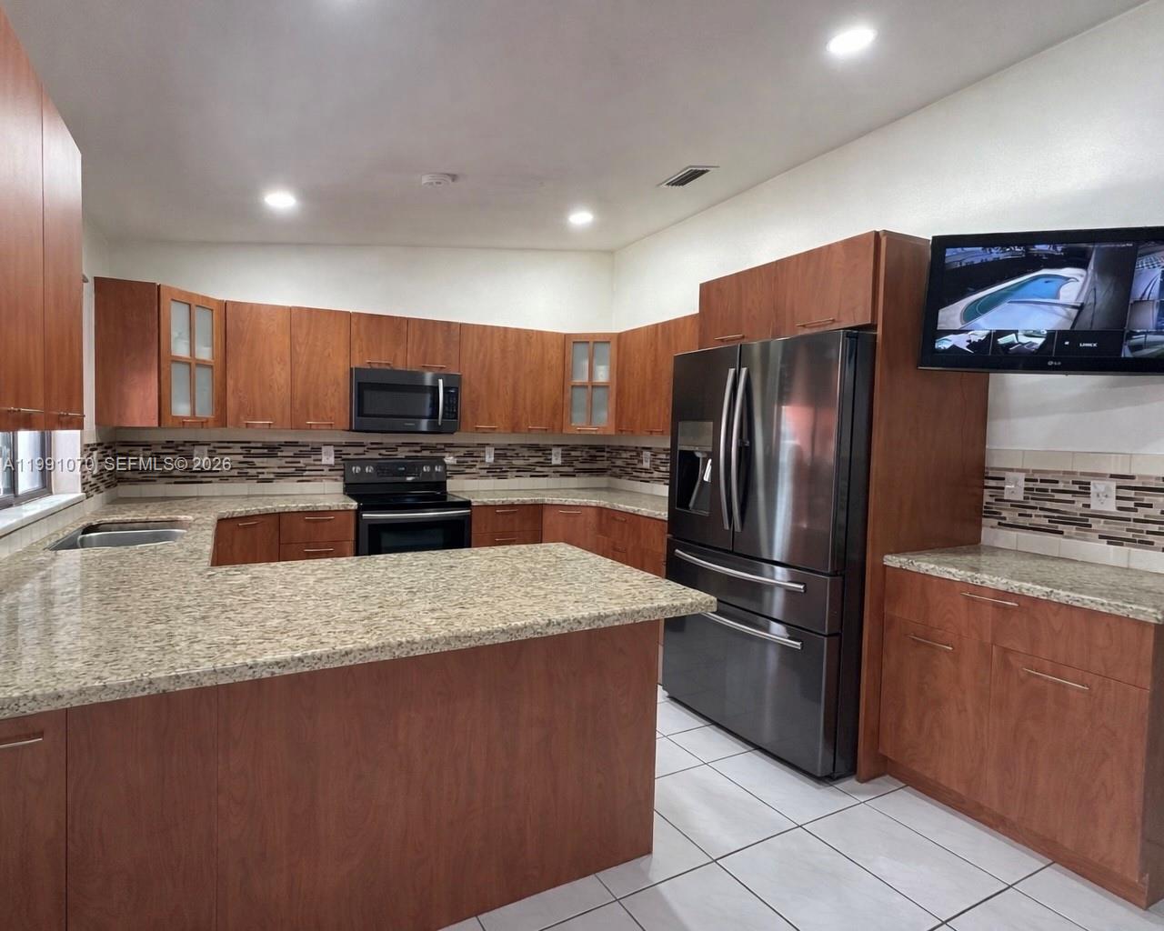 MAYTE SUB - Residential