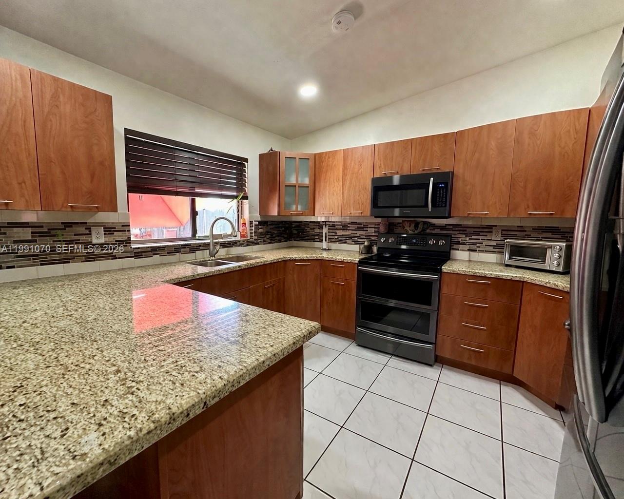 MAYTE SUB - Residential