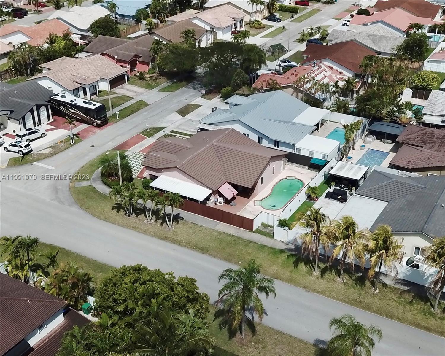 MAYTE SUB - Residential