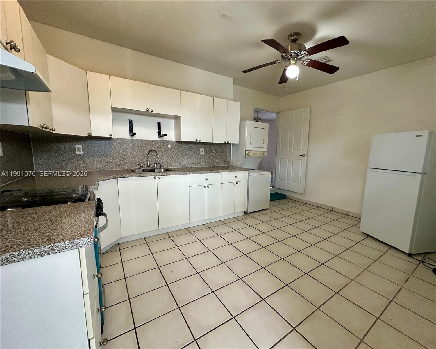 MAYTE SUB - Residential