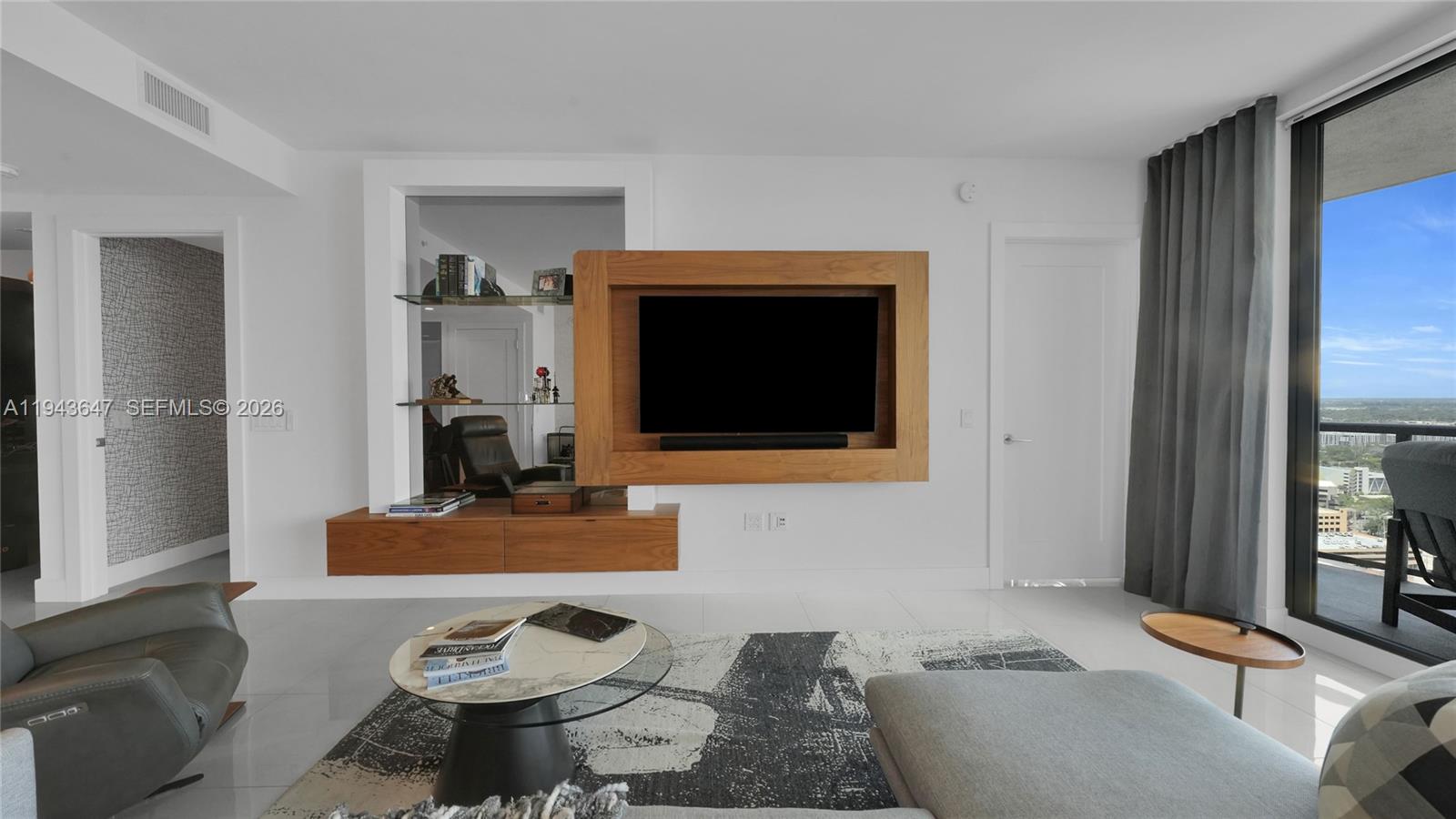 100 LAS OLAS CONDO - Residential