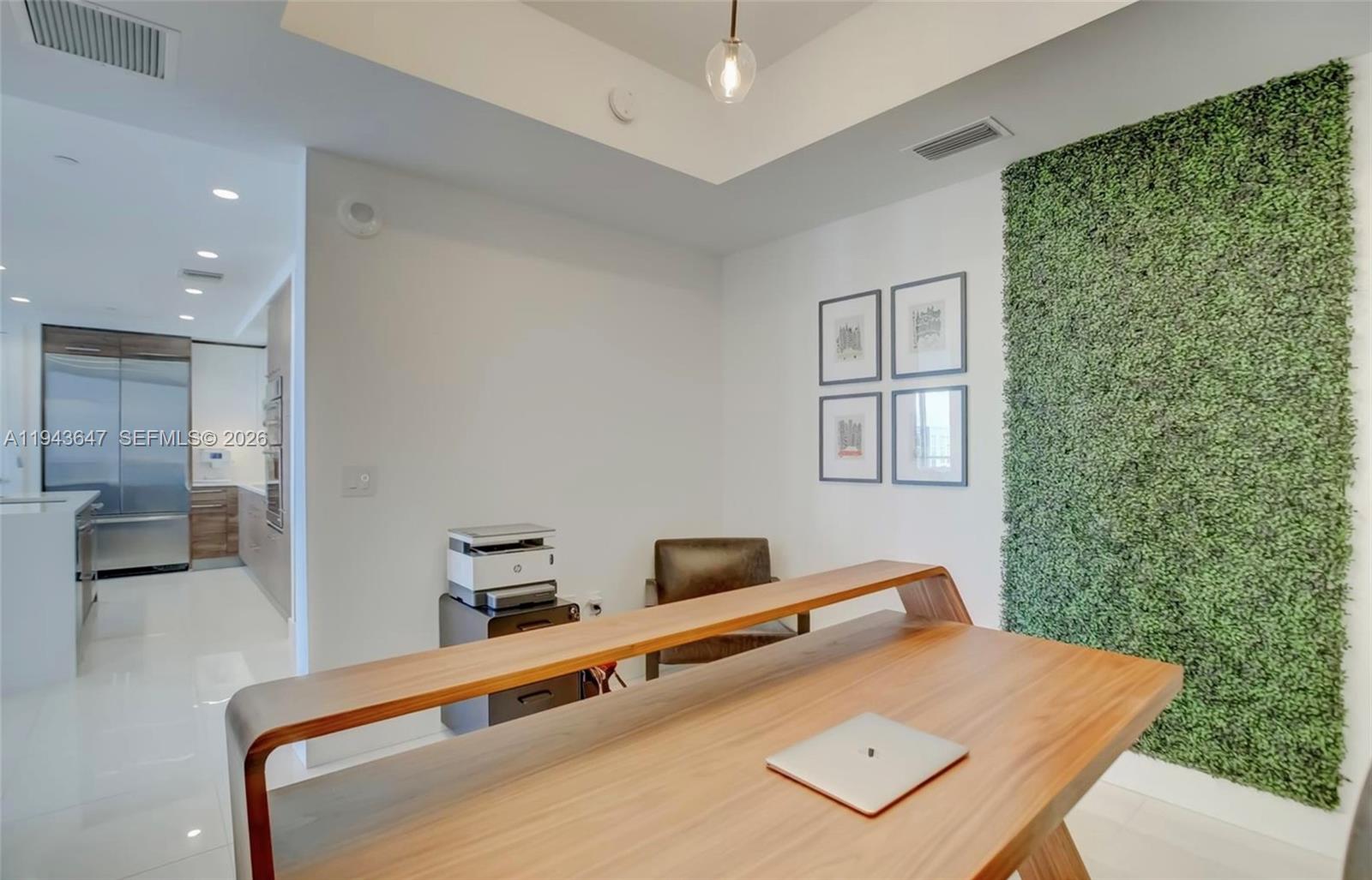 100 LAS OLAS CONDO - Residential