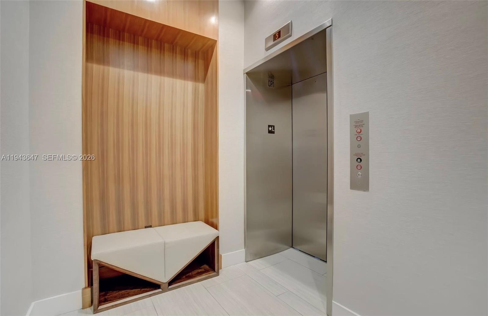 100 LAS OLAS CONDO - Residential