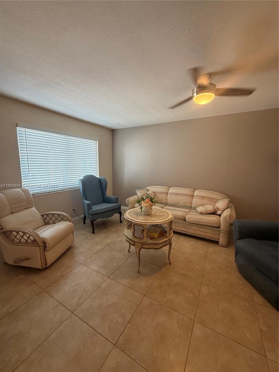 CASA LA QUINTA CONDO - Residential Lease