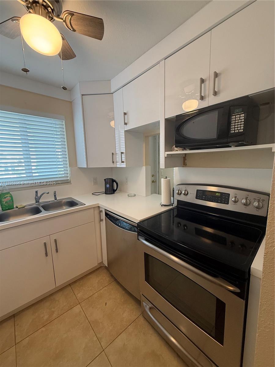 CASA LA QUINTA CONDO - Residential Lease