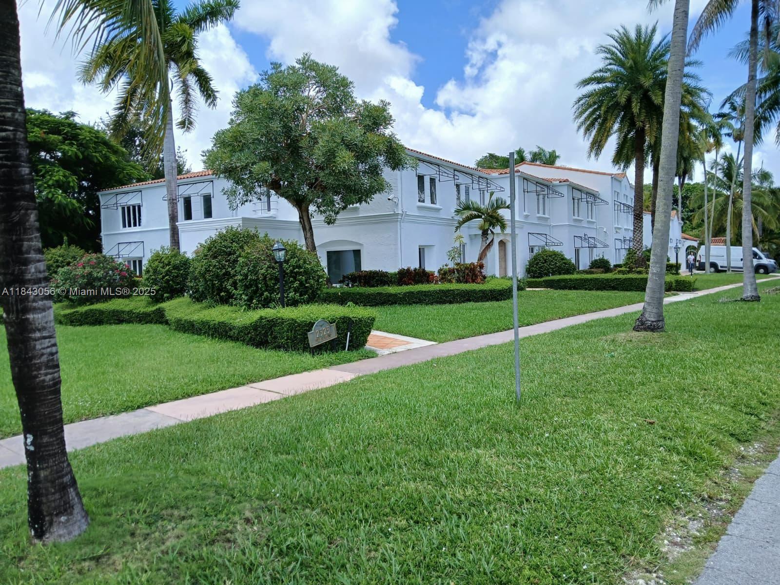 2525 Indian Mound Trl