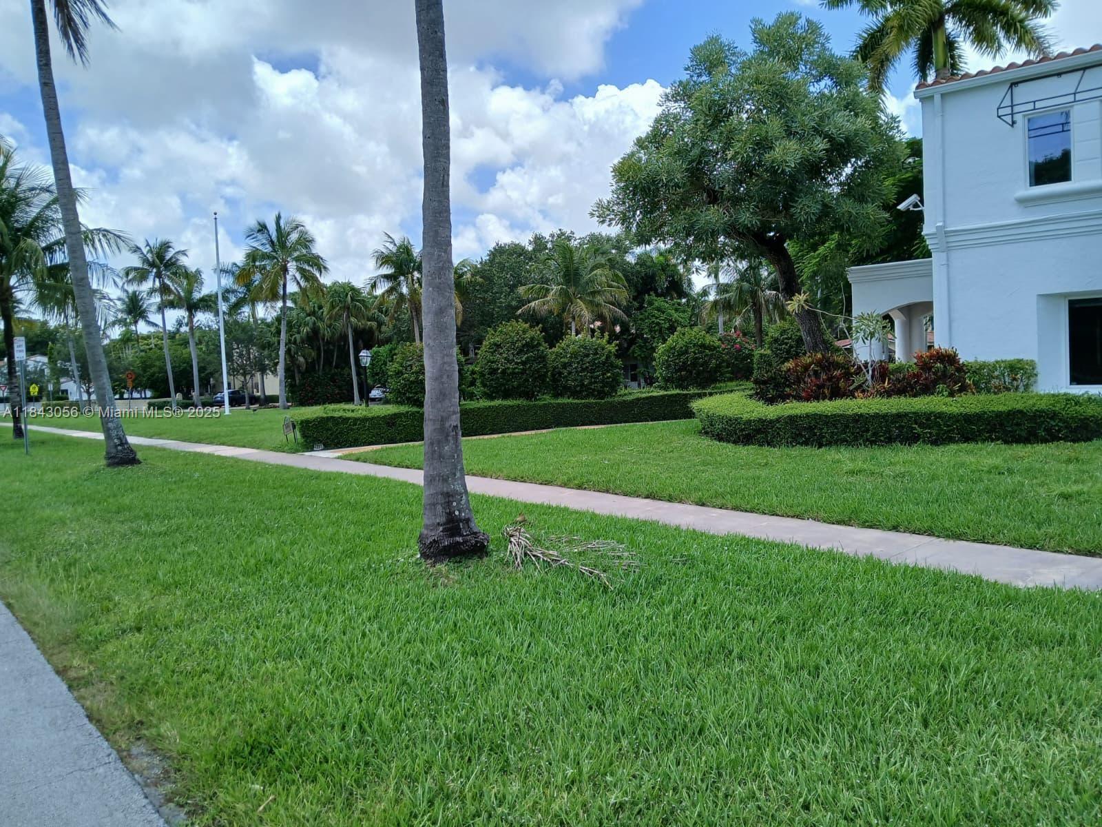 2525 Indian Mound Trl