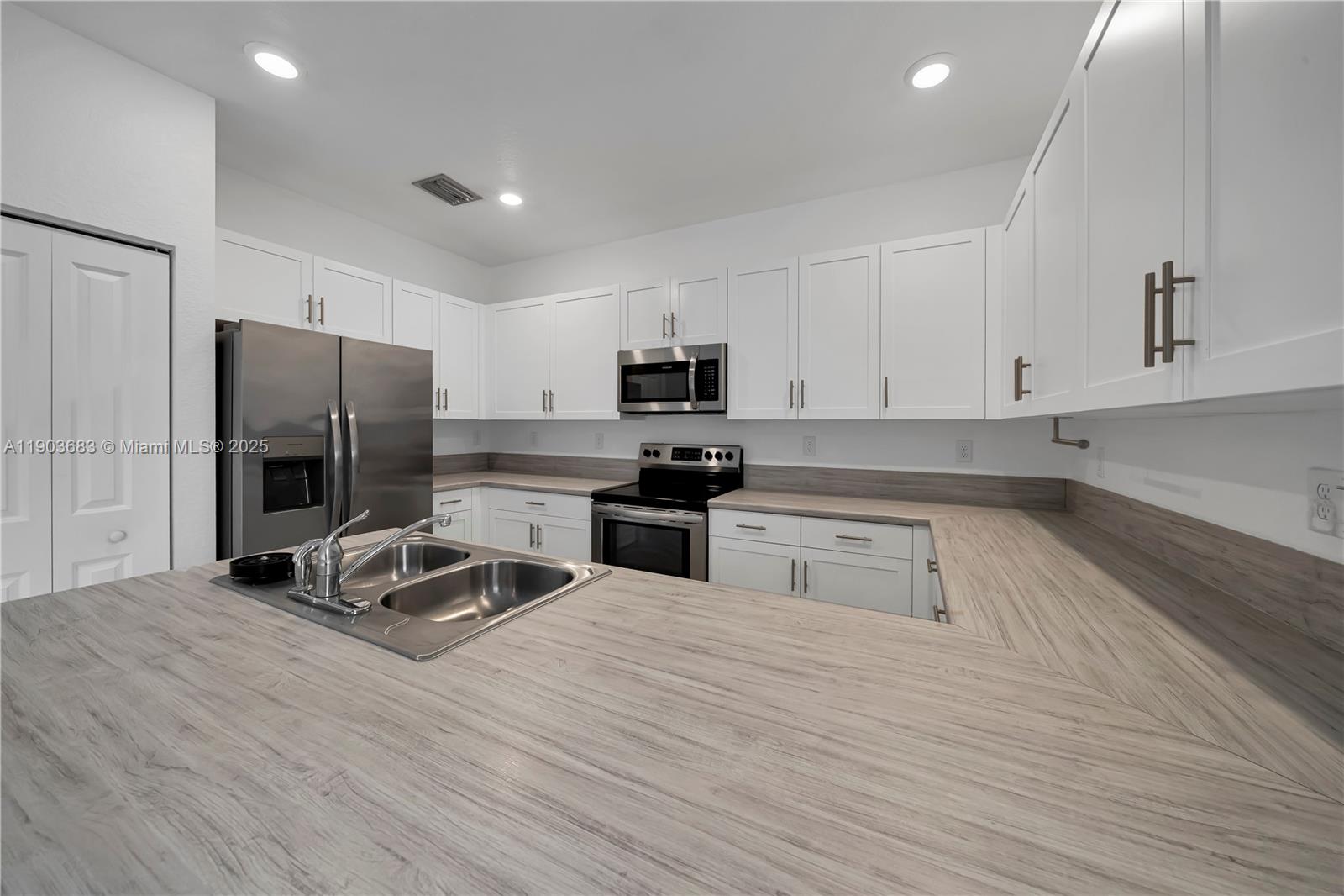 BOWTIE SUBDIVISION - Residential