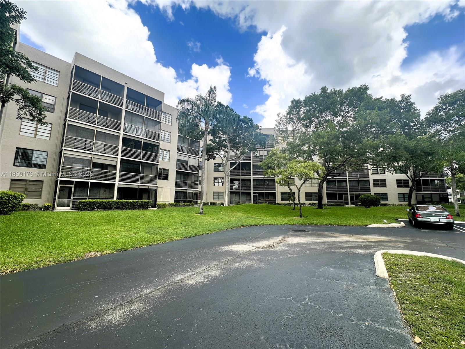 COLONY POINT 3 CONDO - Residential