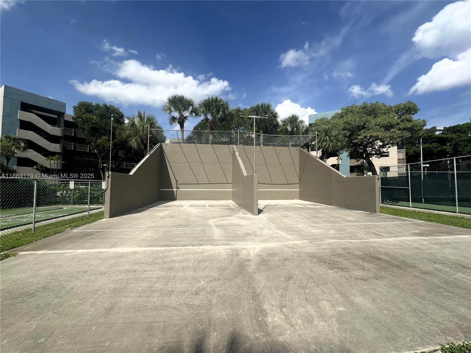 COLONY POINT 3 CONDO - Residential