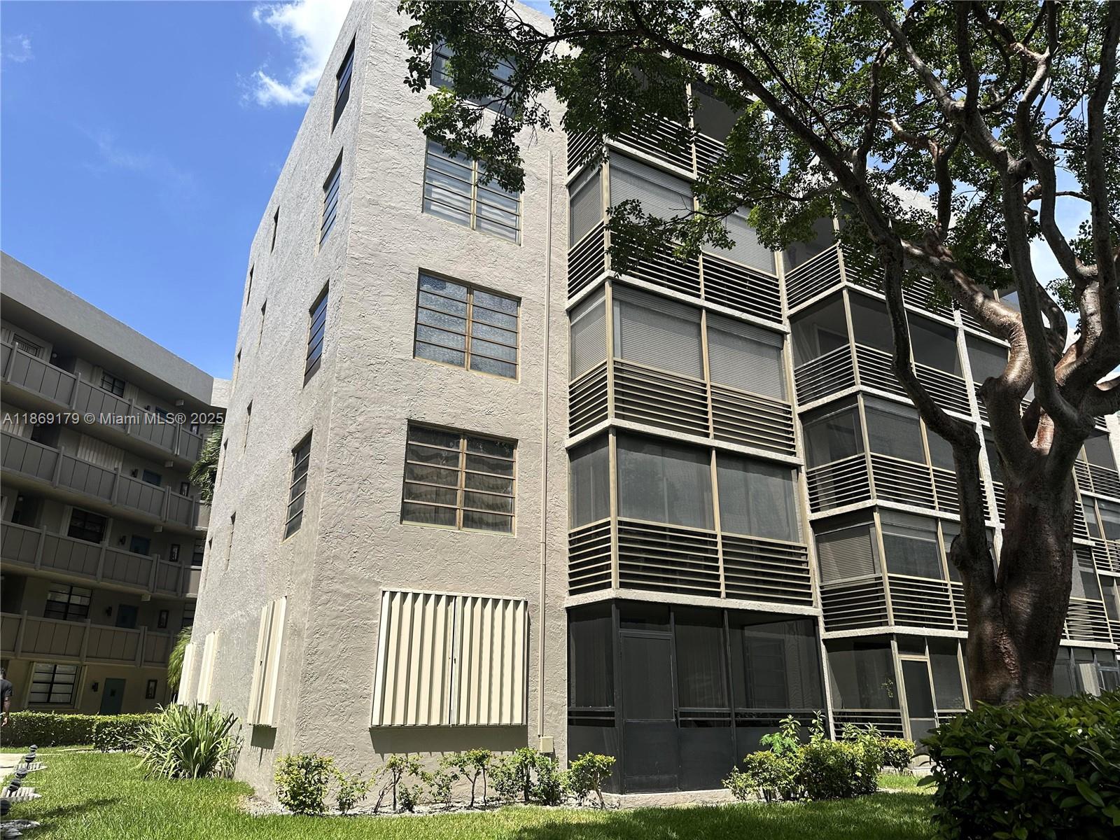 COLONY POINT 3 CONDO - Residential