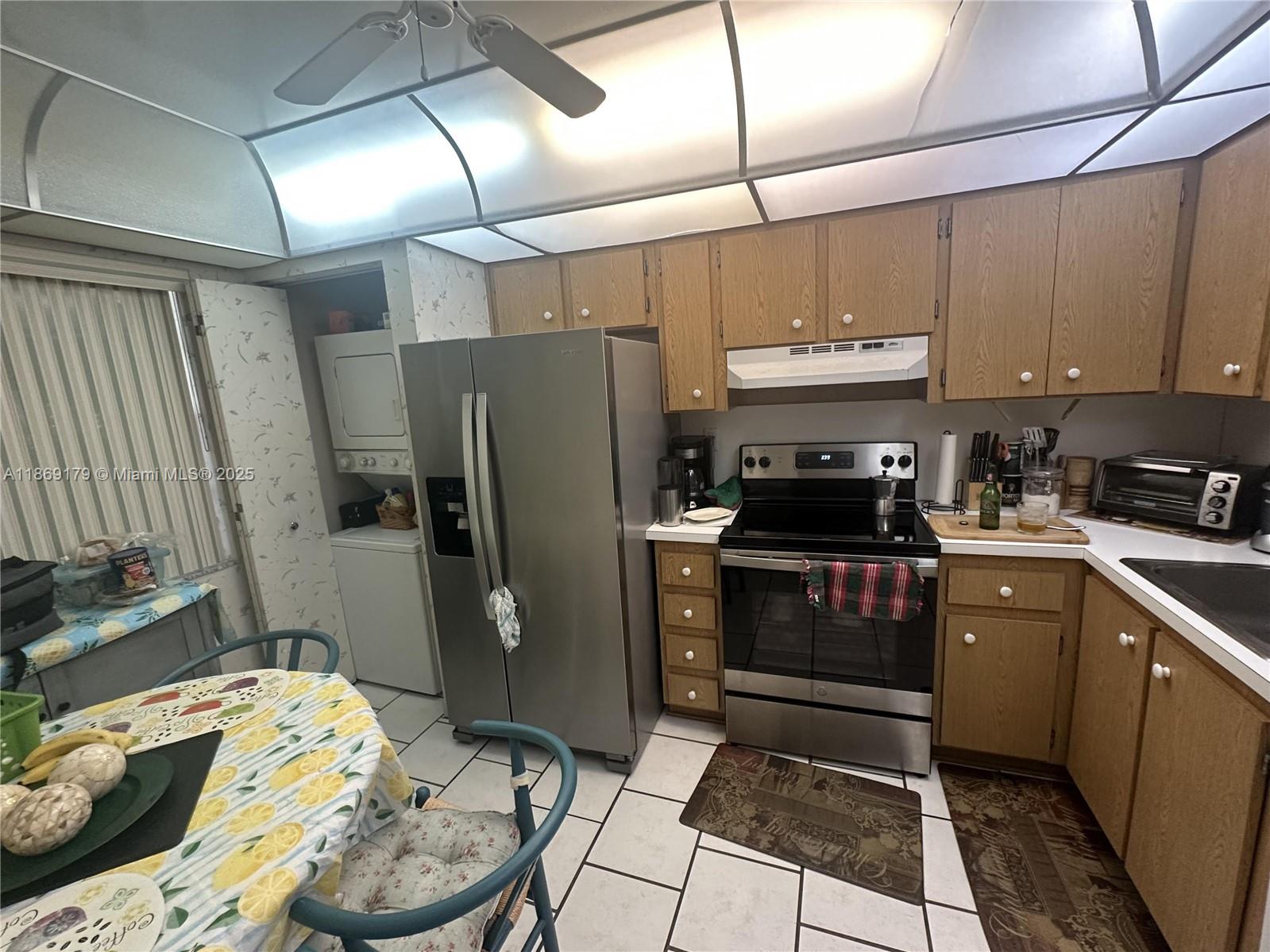 COLONY POINT 3 CONDO - Residential