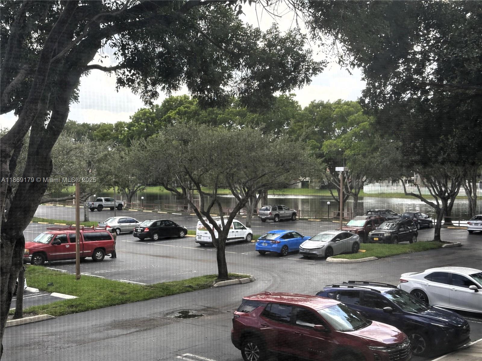 COLONY POINT 3 CONDO - Residential