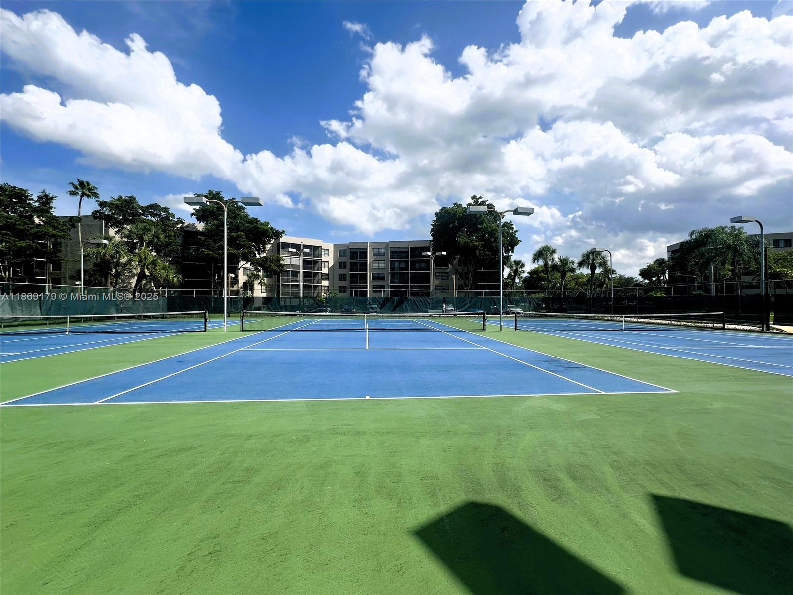 COLONY POINT 3 CONDO - Residential