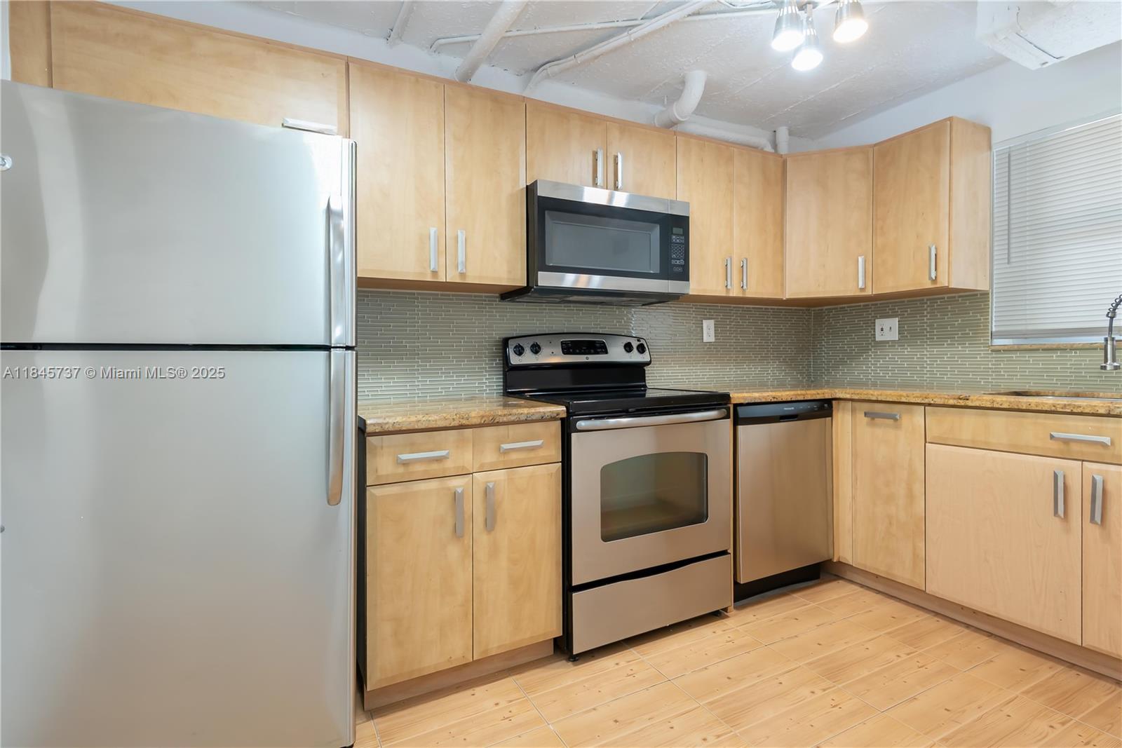 9365 Fontainebleau Blvd E209