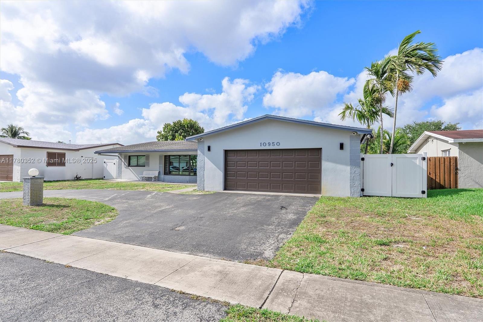 10950 NW 16th Ct