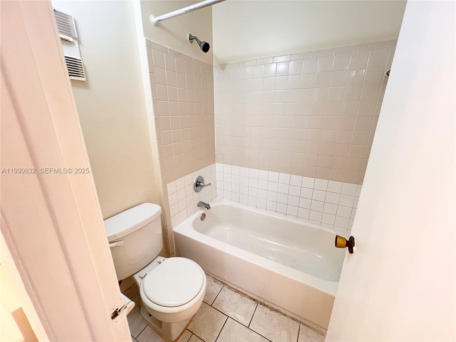 PALM AIRE GARDENS CONDO - Residential Lease