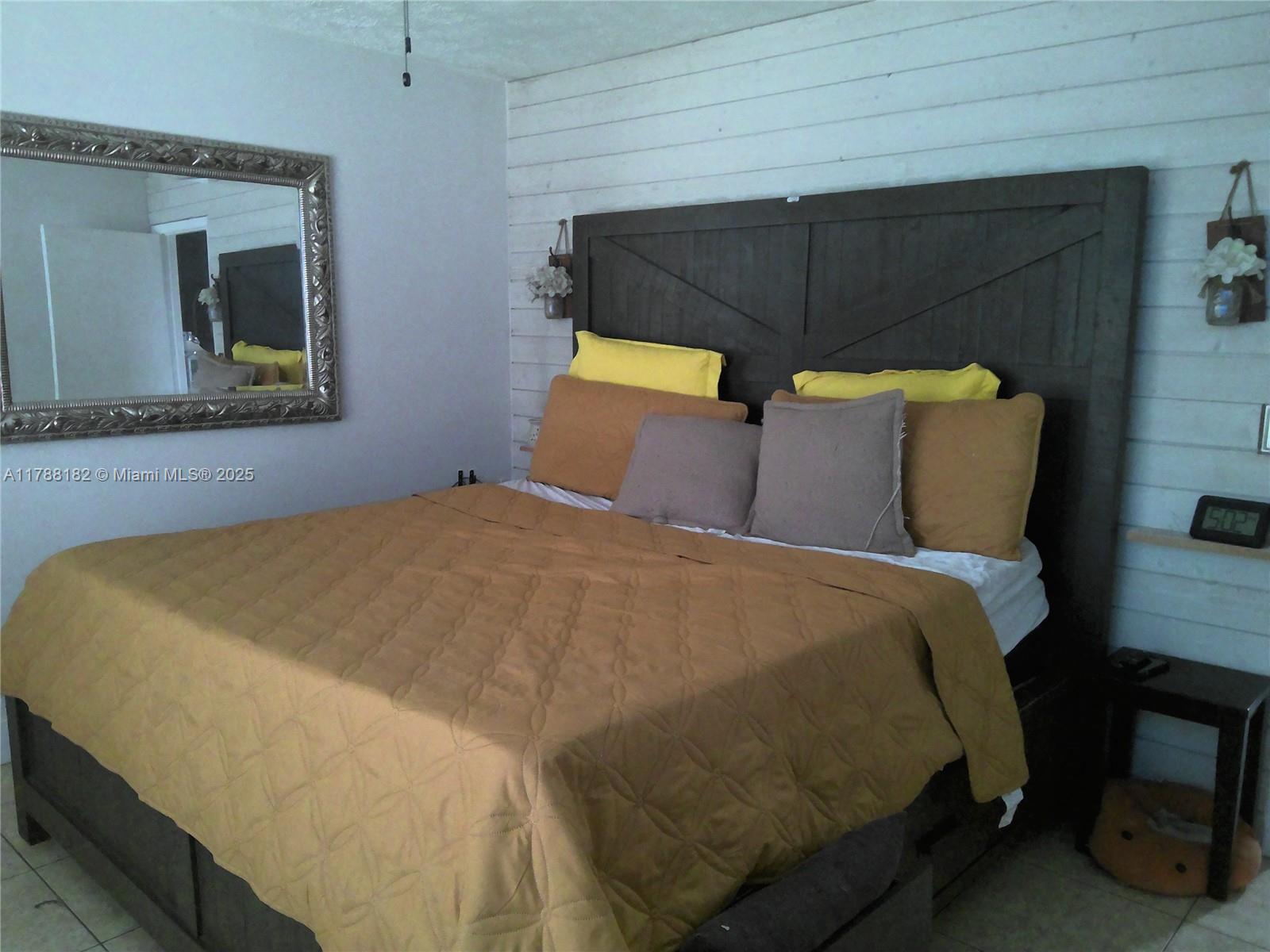 GOLDEN GATE EST UNIT 73 - Residential