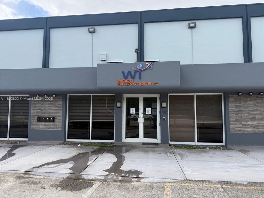 1,350 SF office space with large reception, large open office/bull pen style office area, full bathroom with shower, conference room, 1 private office, 2 bathrooms. great space for law firm, title company, engineer & architect uses. Great for any retail use. 5 assigned parking spaces. Rent includes electric and water. Tenant must have good credit and show financial strength. 1st month rent and 2 months security deposit due at lease execution.