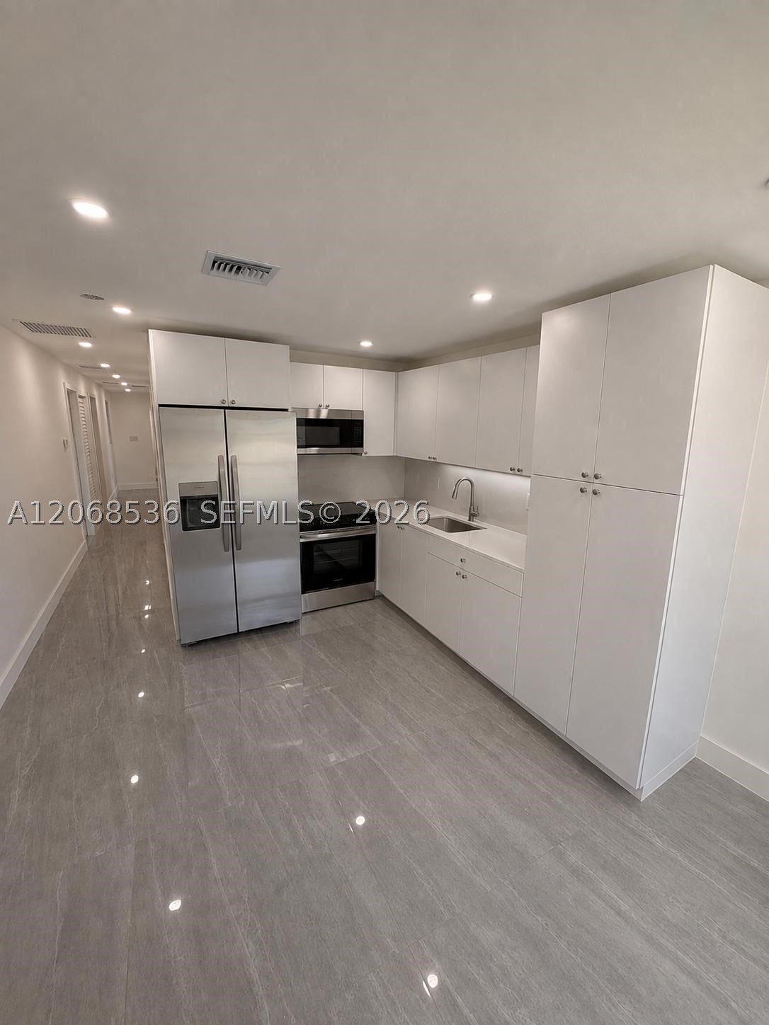 607 NW 8th Ave