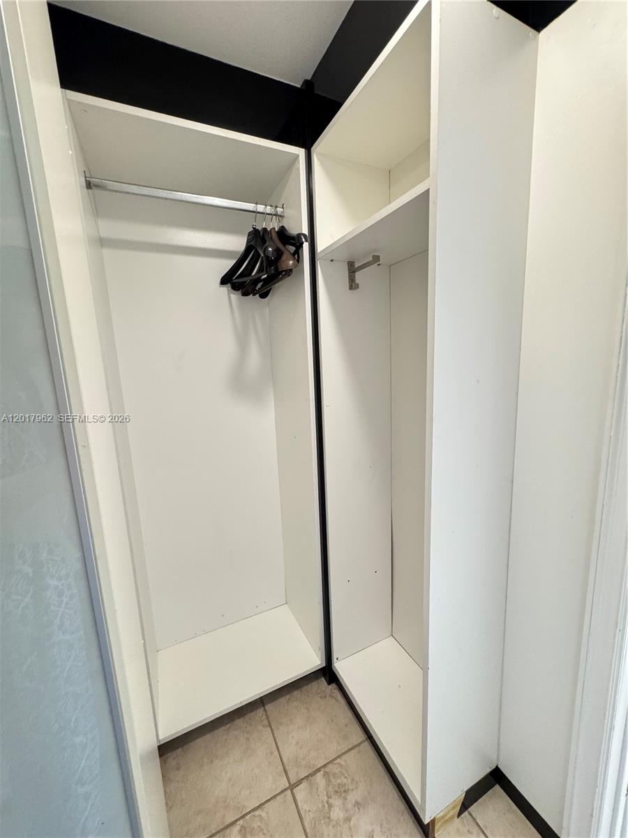 ARLEN HOUSE EAST CONDO - Residential