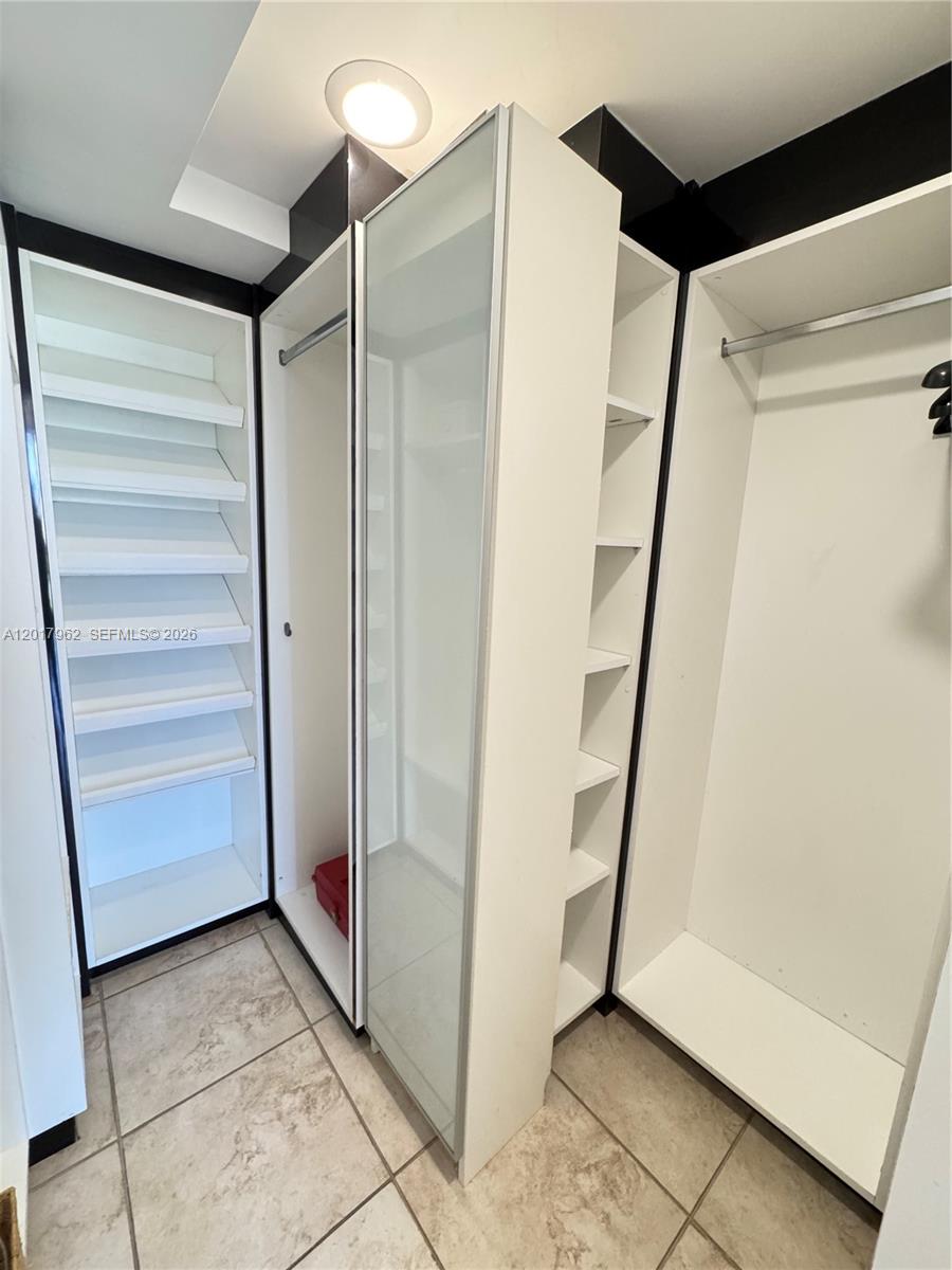 ARLEN HOUSE EAST CONDO - Residential