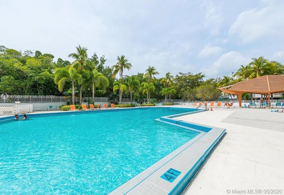 ARLEN HOUSE EAST CONDO - Residential