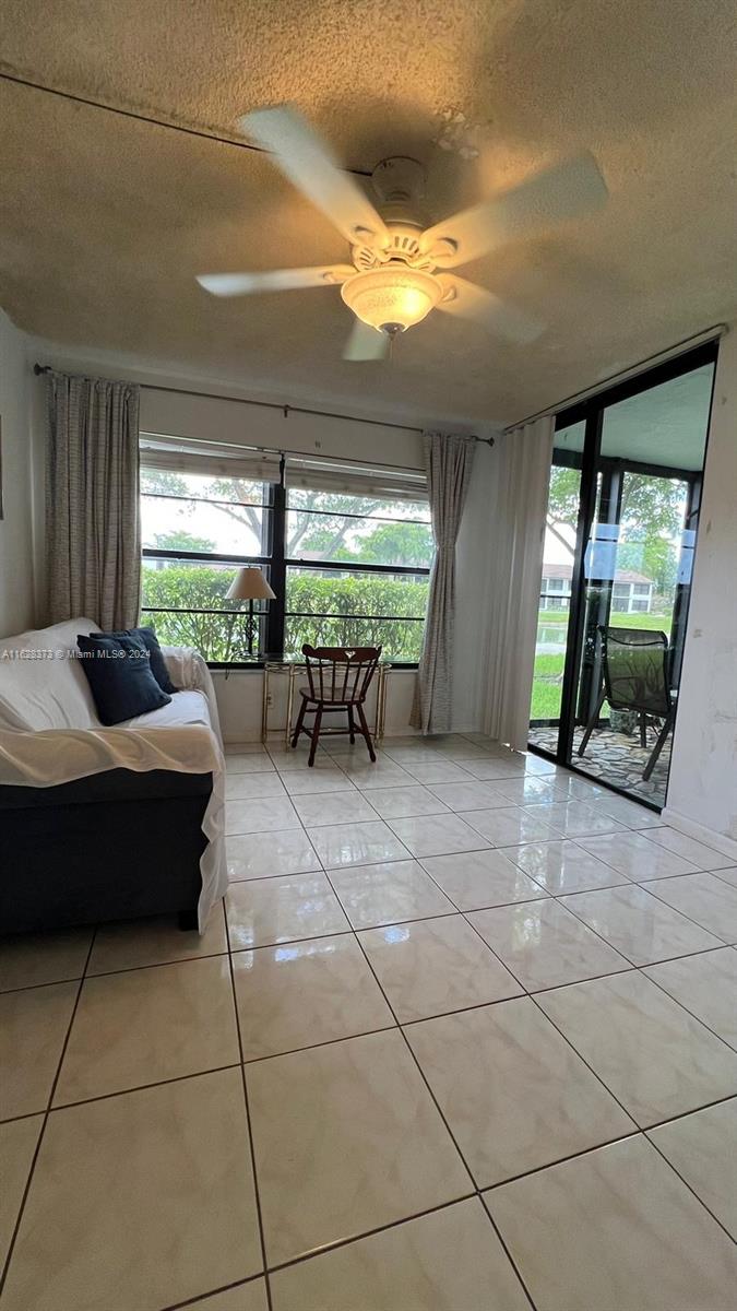 LAKE POINTE CONDOMINIUM N - Residential