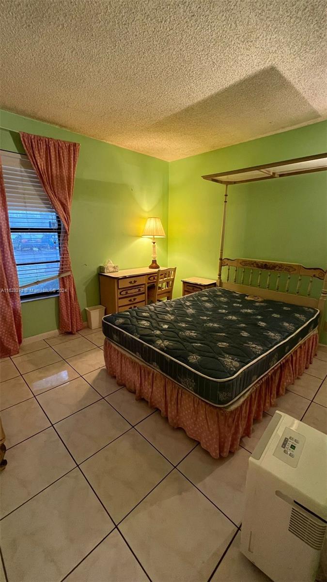 LAKE POINTE CONDOMINIUM N - Residential