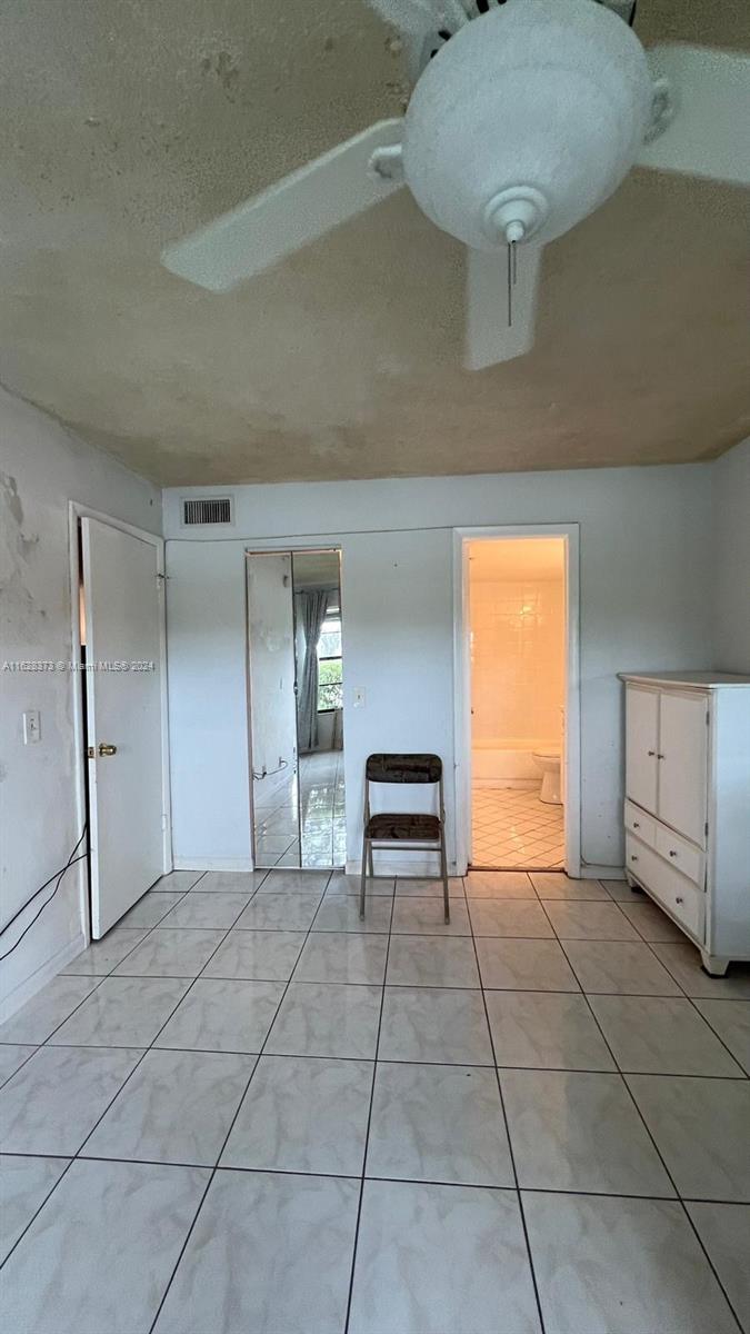 LAKE POINTE CONDOMINIUM N - Residential