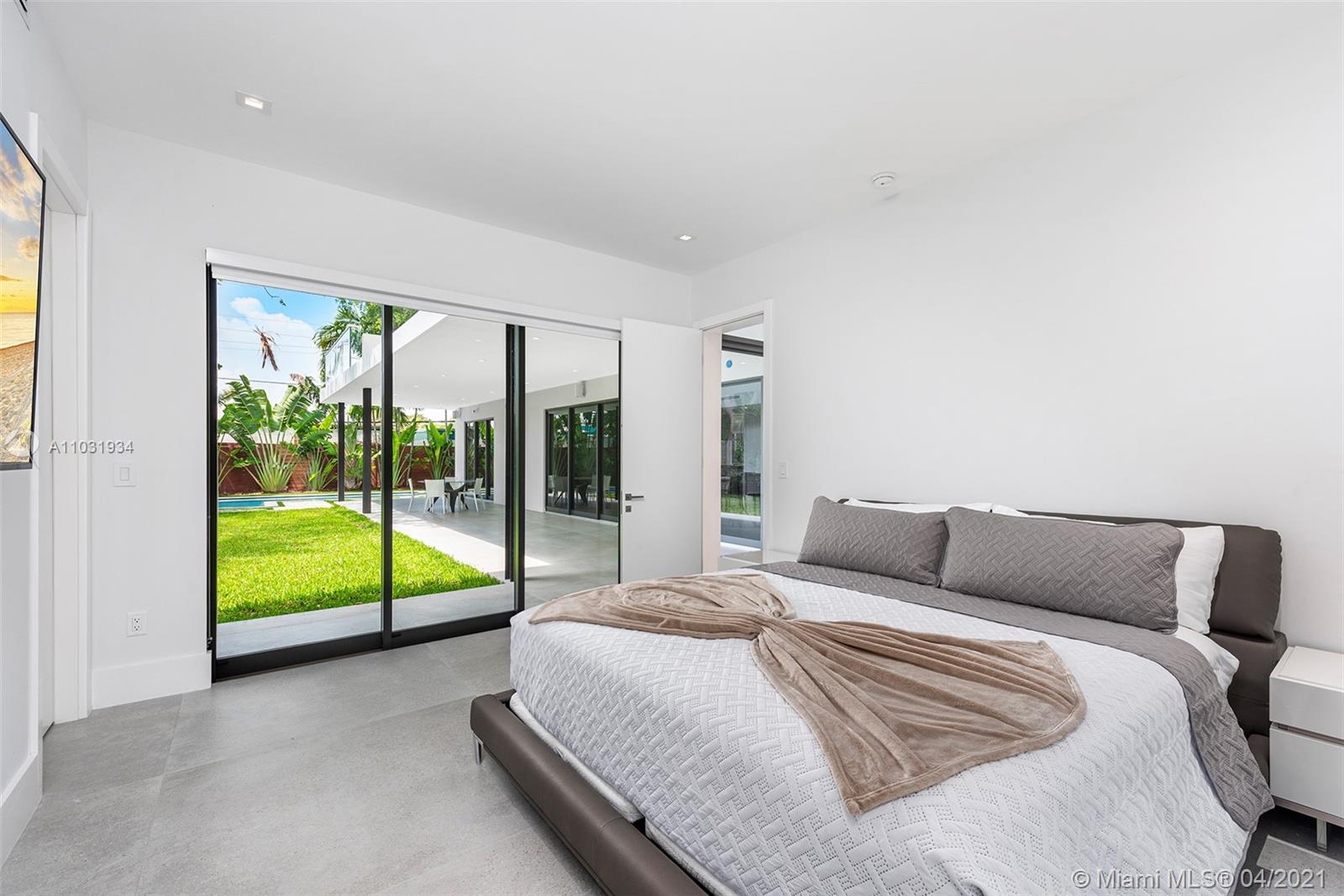 BAY HEIGHTS - Residential Lease