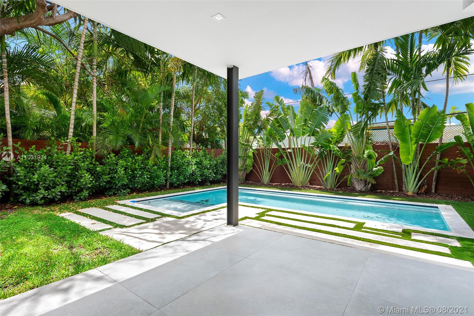 BAY HEIGHTS - Residential Lease