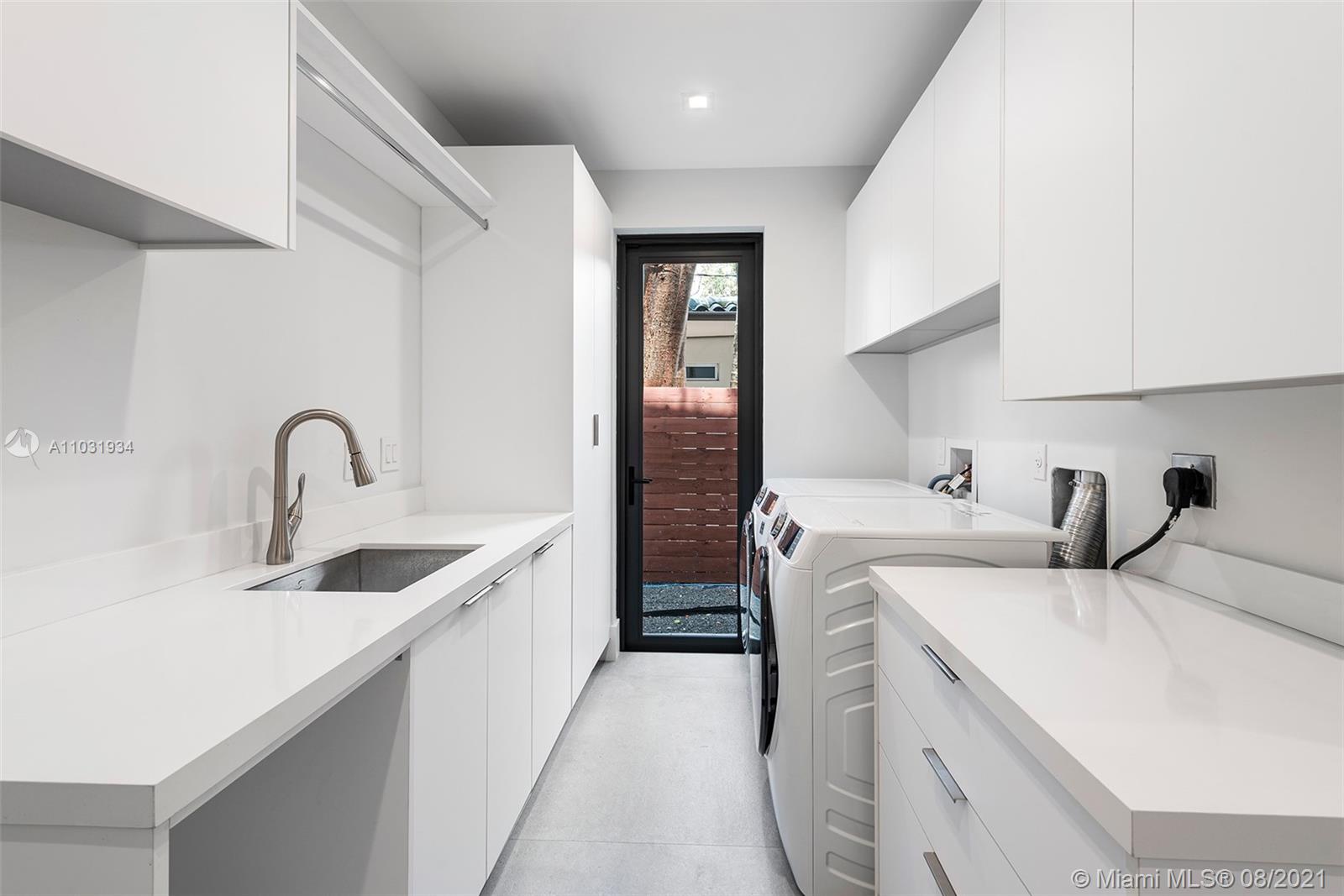 BAY HEIGHTS - Residential Lease