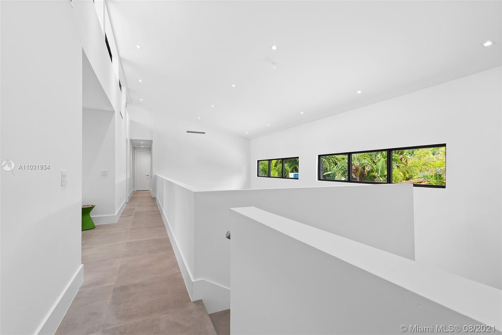 BAY HEIGHTS - Residential Lease