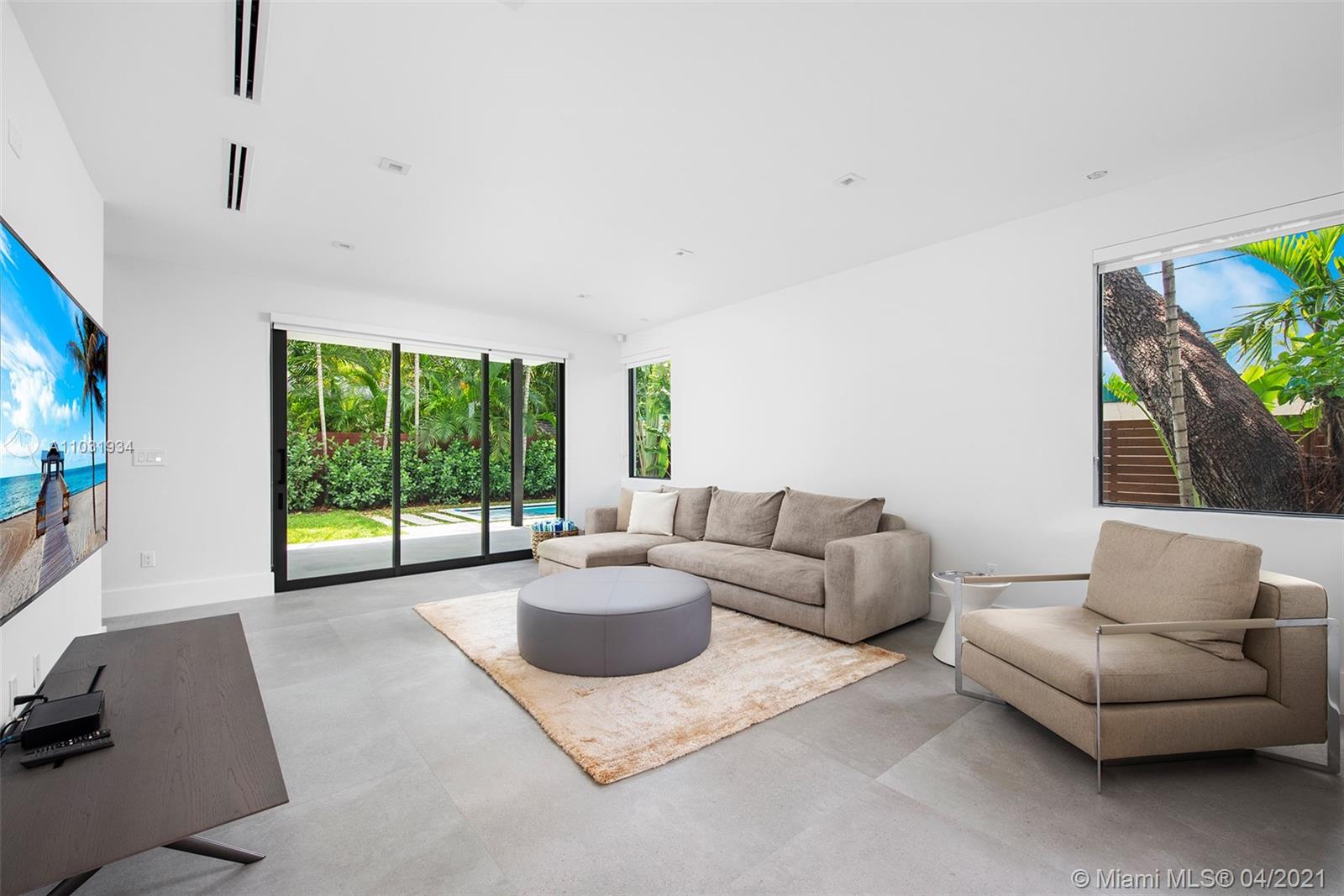 BAY HEIGHTS - Residential Lease