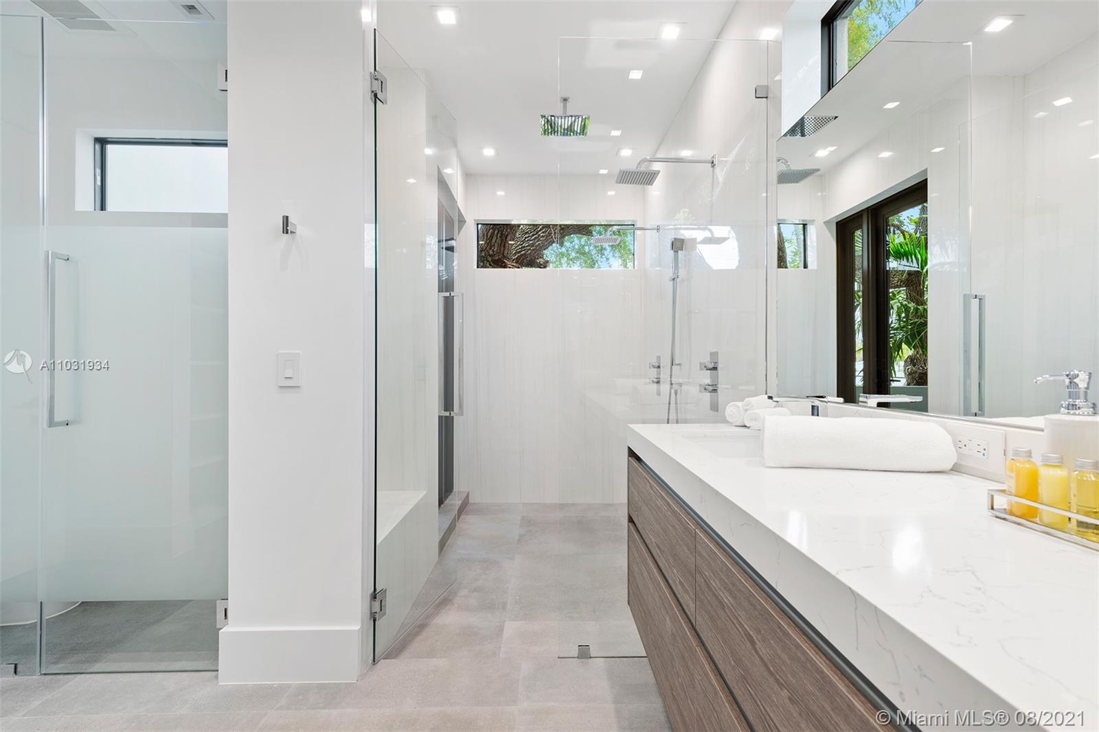 BAY HEIGHTS - Residential Lease