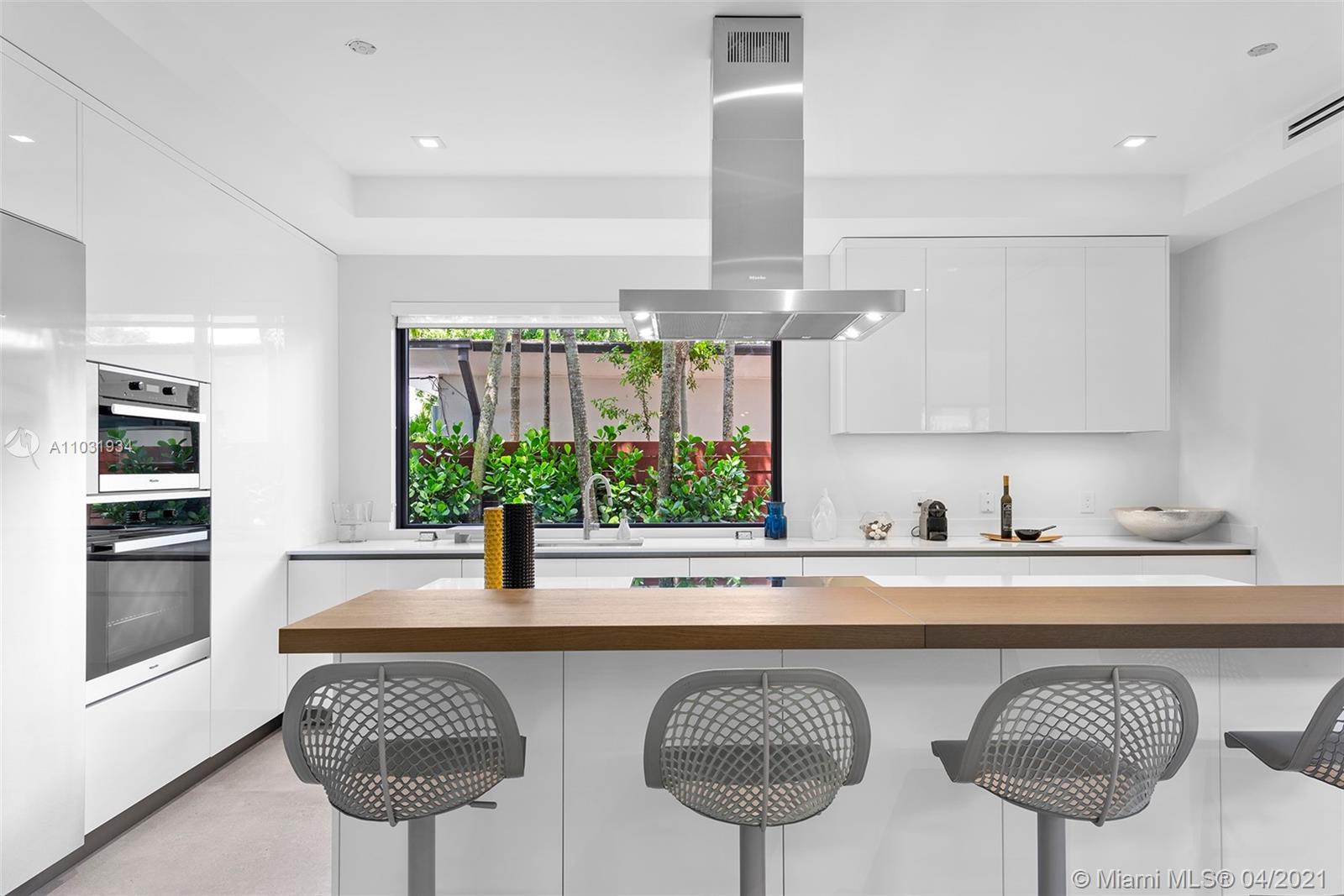 BAY HEIGHTS - Residential Lease