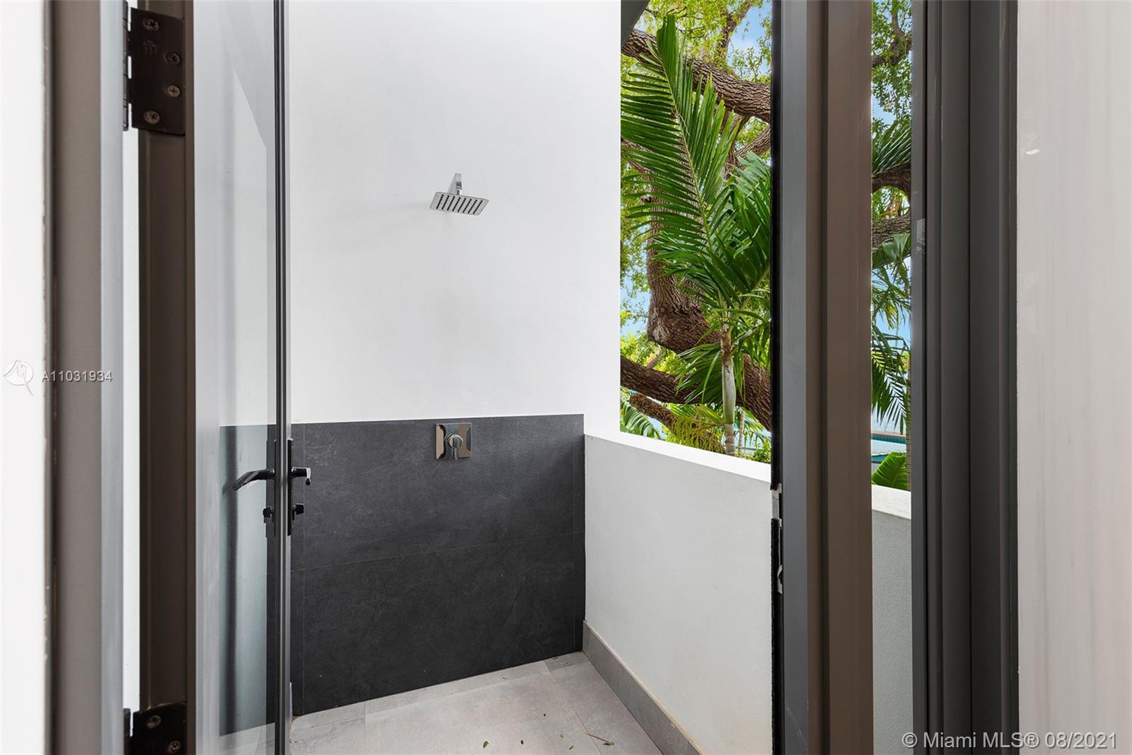 BAY HEIGHTS - Residential Lease