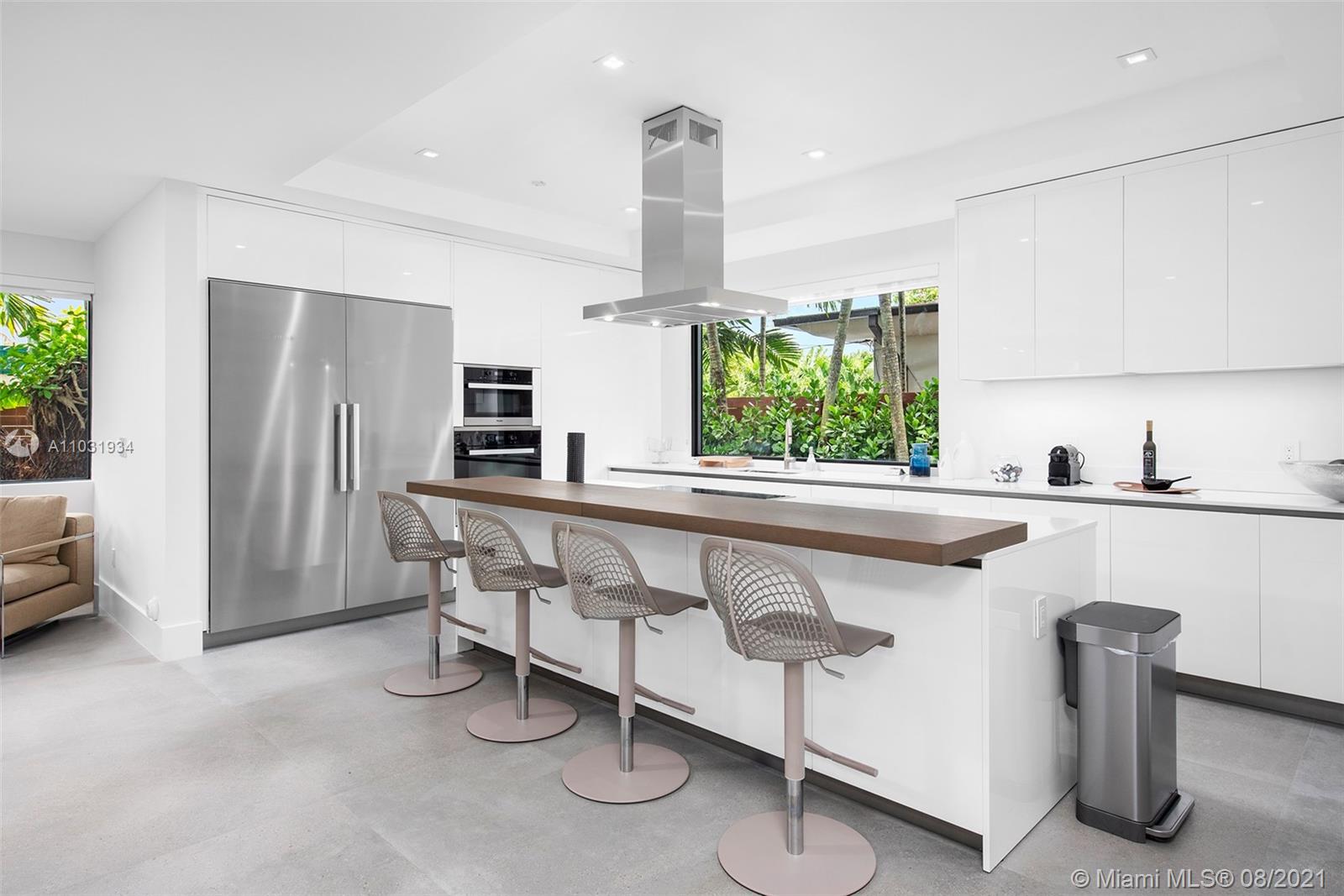 BAY HEIGHTS - Residential Lease