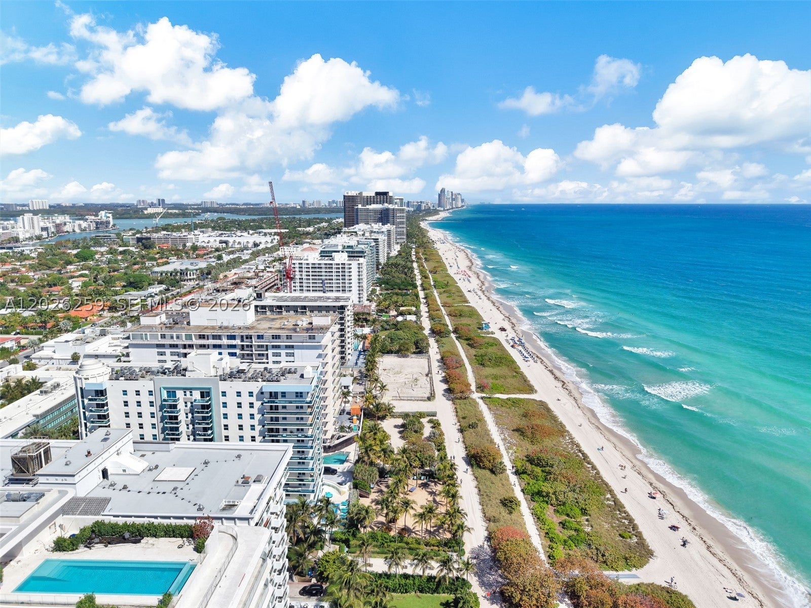 9201 Collins Ave 821