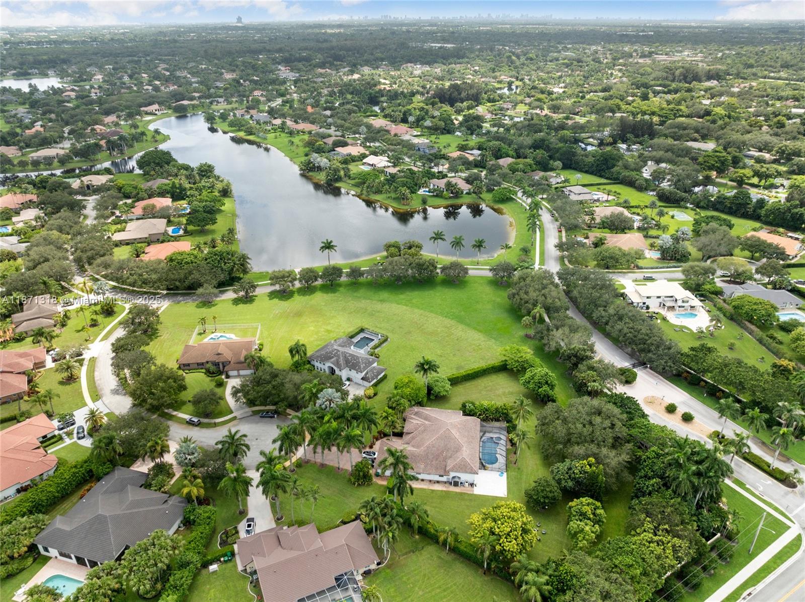 MYSTIQUE - Residential