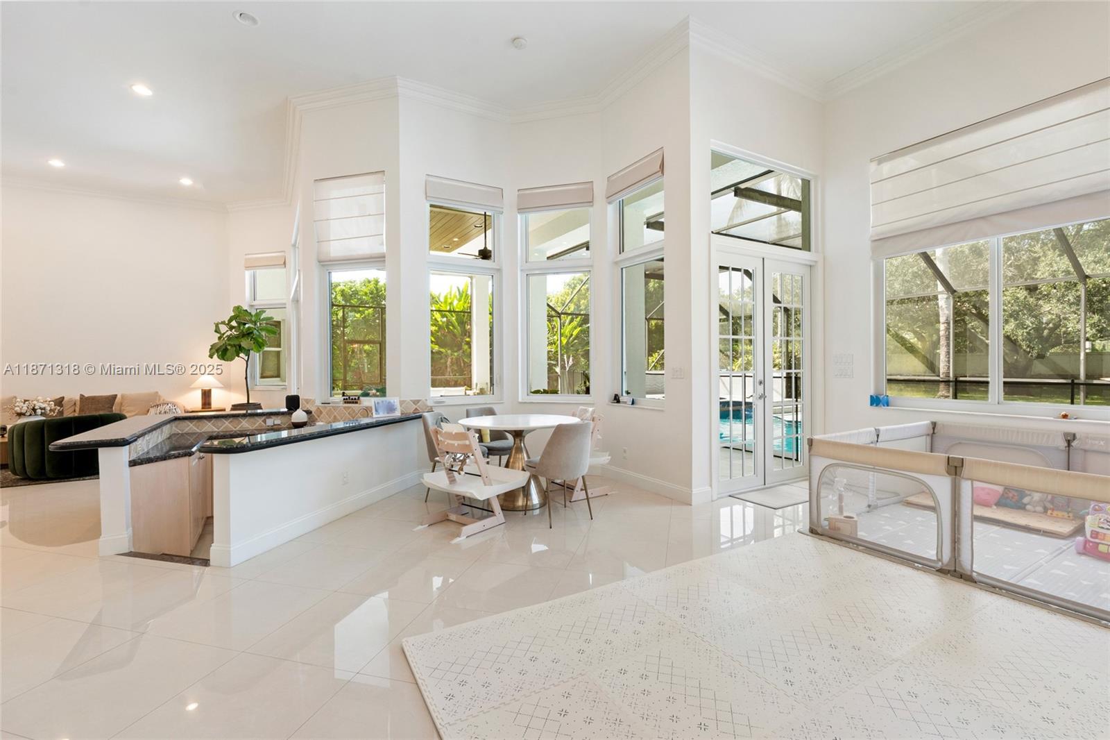 MYSTIQUE - Residential