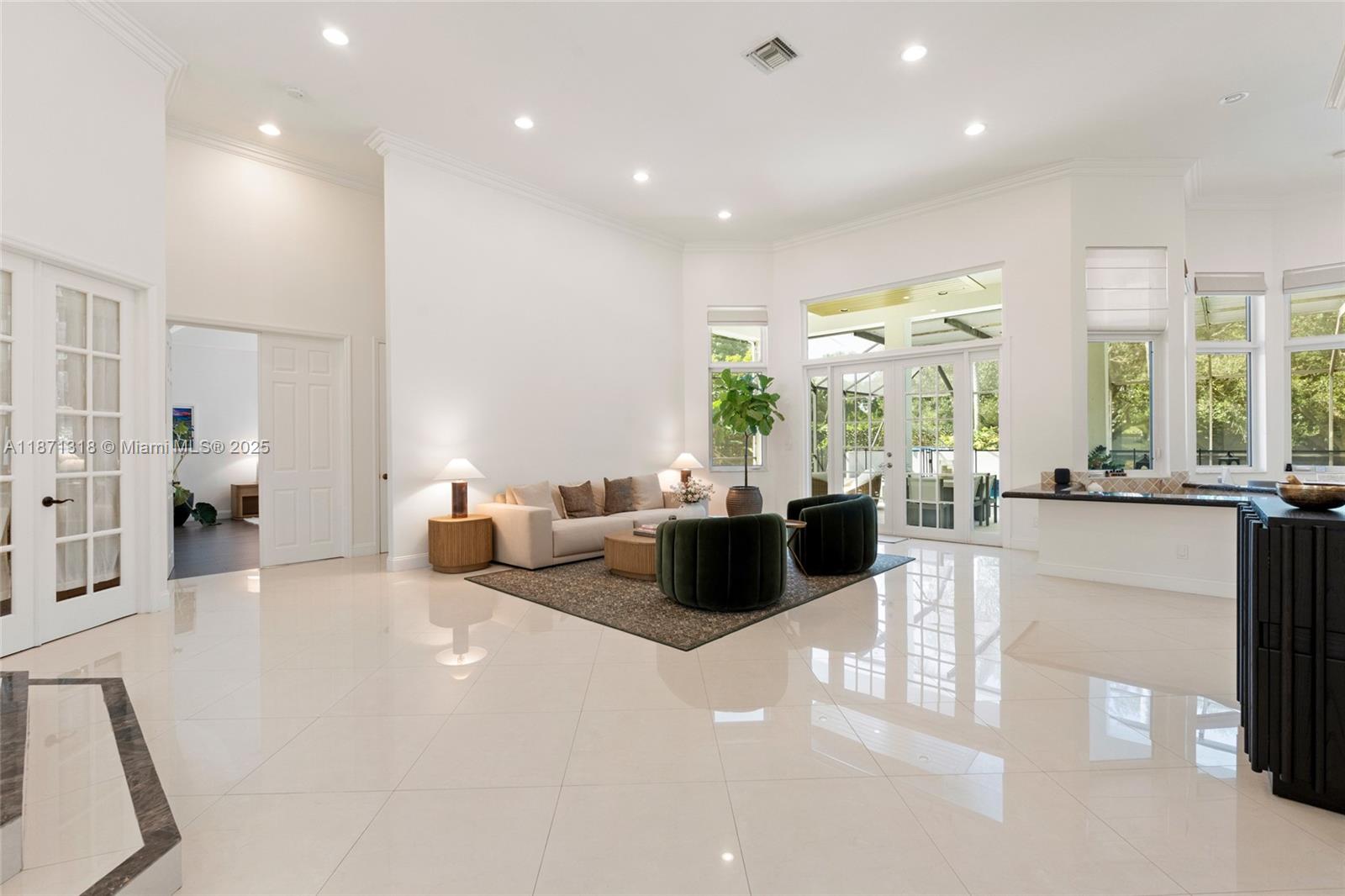 MYSTIQUE - Residential