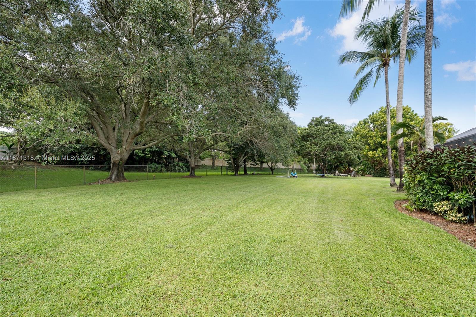 MYSTIQUE - Residential