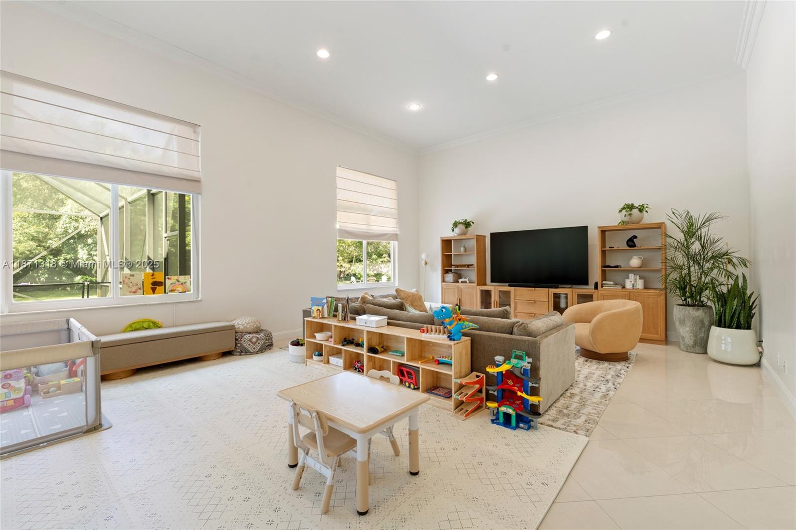 MYSTIQUE - Residential