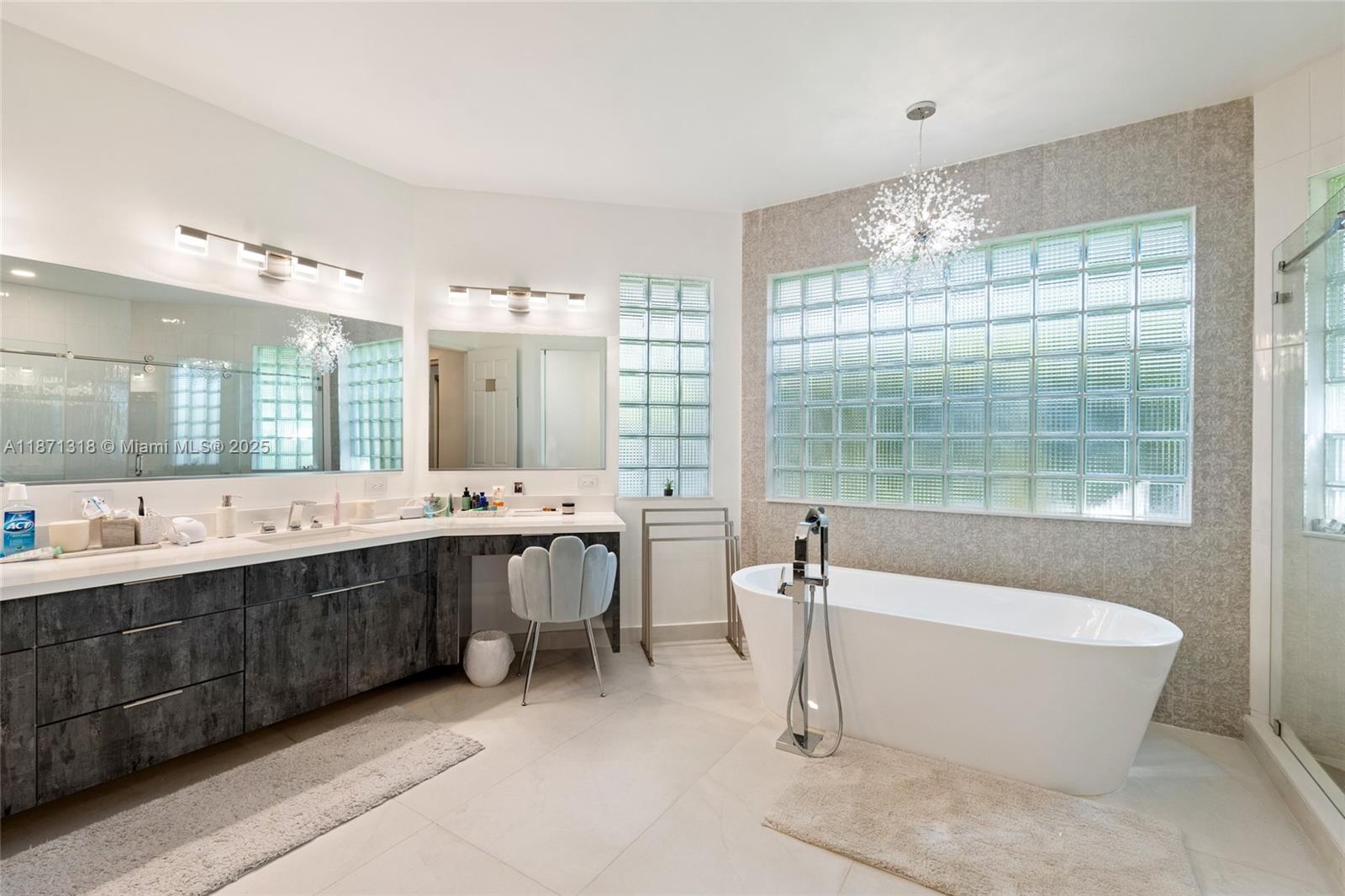 MYSTIQUE - Residential