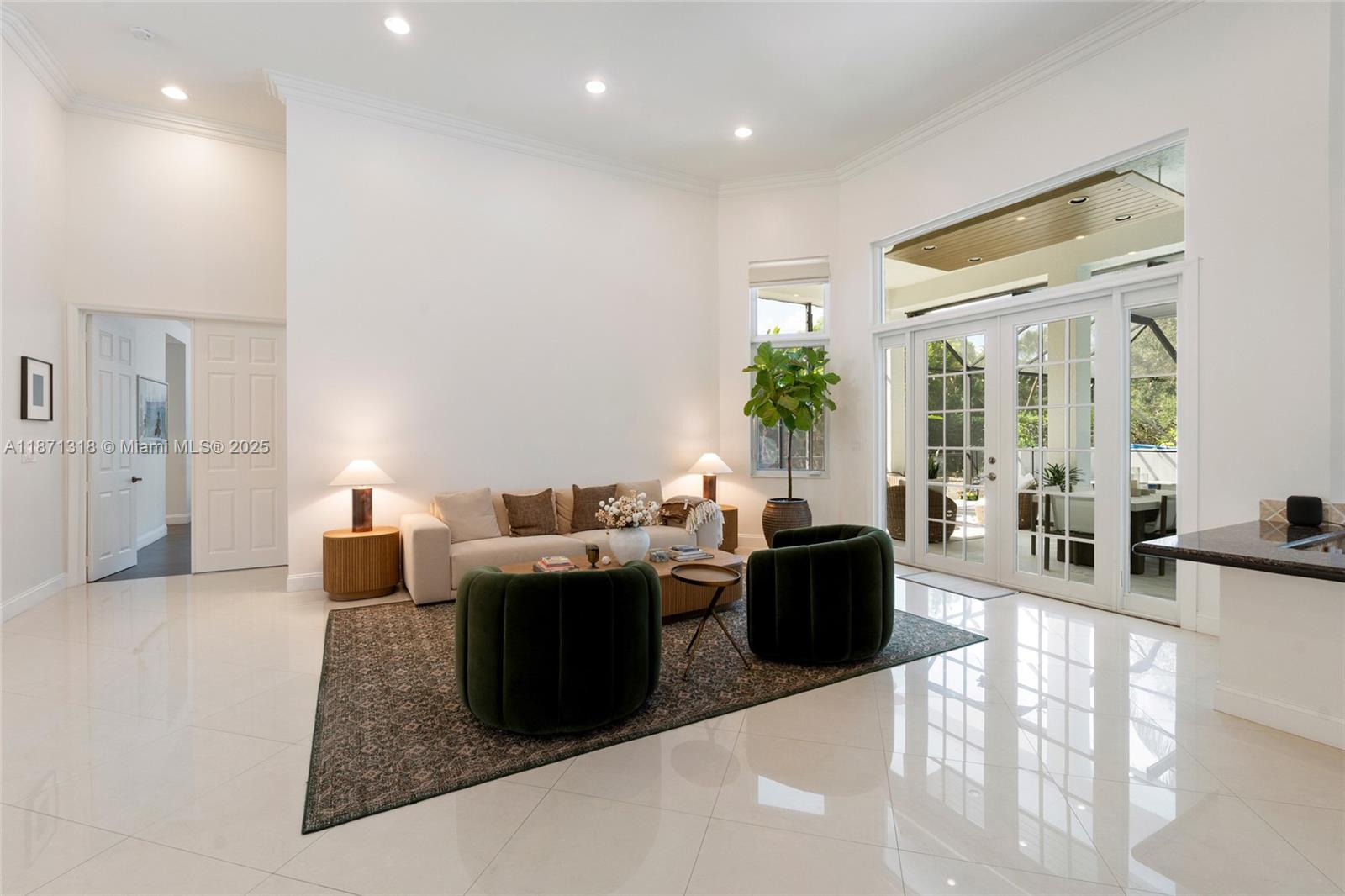 MYSTIQUE - Residential