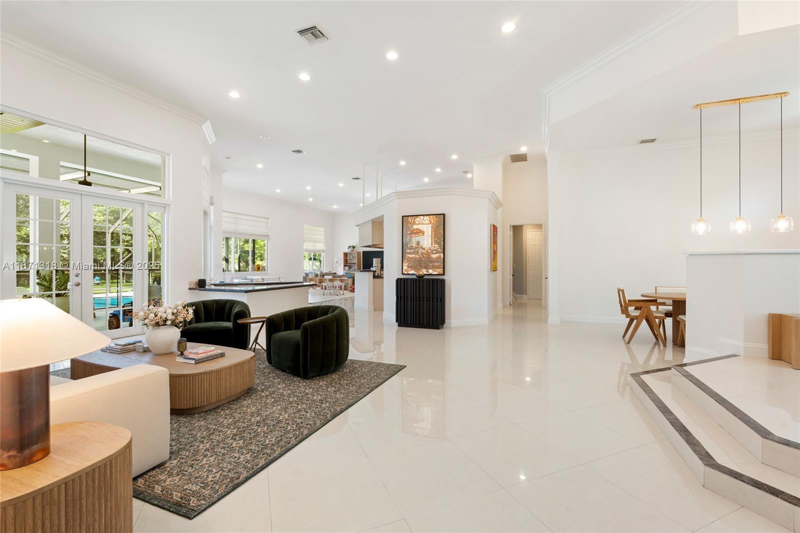 MYSTIQUE - Residential