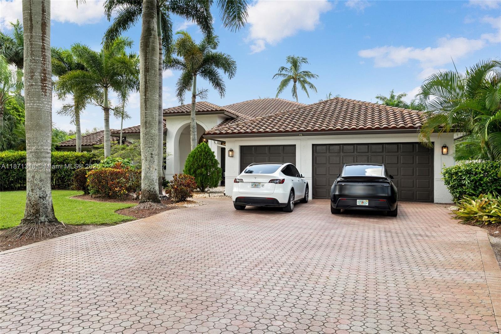 MYSTIQUE - Residential