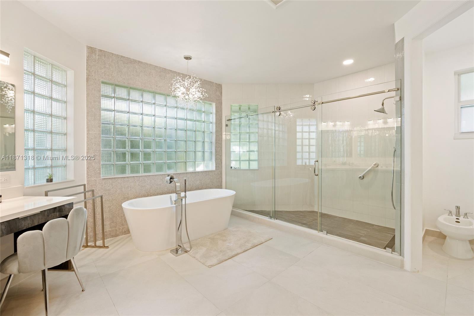 MYSTIQUE - Residential